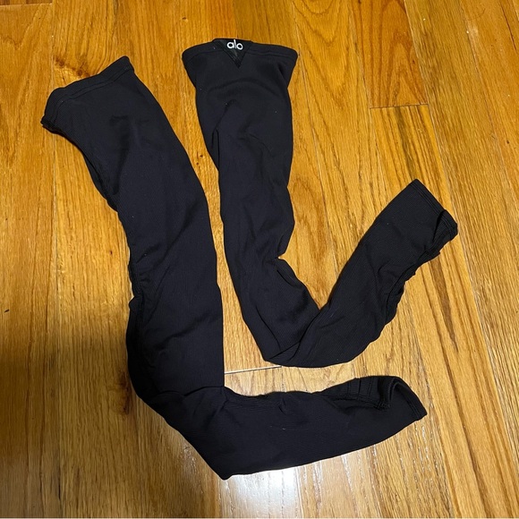 ALO Yoga Goddess Black Leg Warmers Size XS/S - Picture 2 of 2